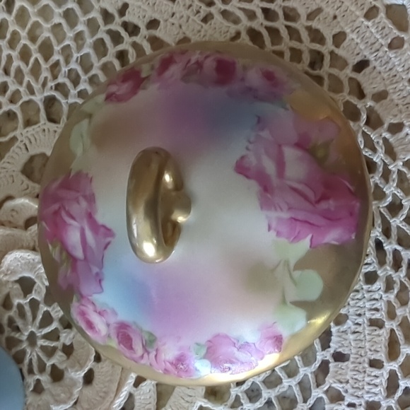 Lovely Vintage Gold & Floral Sugar Bowl with Lid & Creamer - Picture 7 of 12